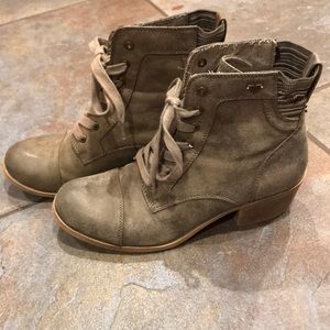 🌸Size 9, ROXY leather booties!🌸